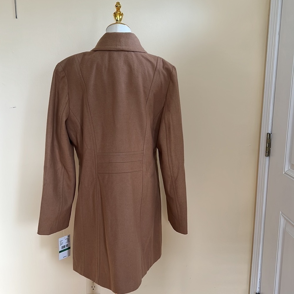 London Fog coat - Picture 4 of 7